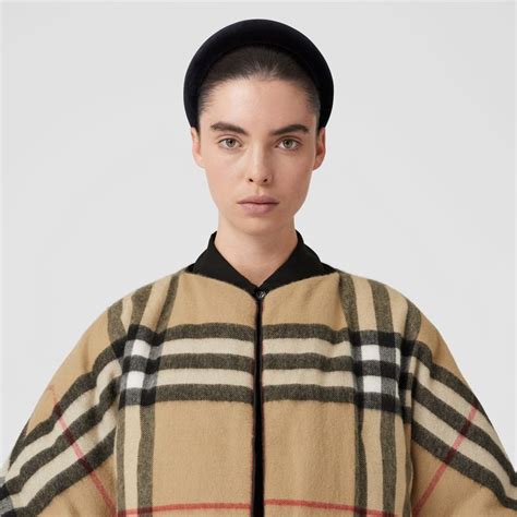 mantella burberry firenze|Poncho e mantelle firmati da donna .